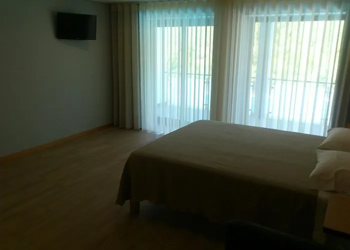 Hotel Lagoa Azul Do Gerês