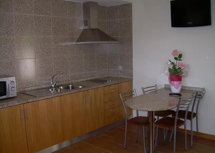 Lagoa Azul Do Gerês